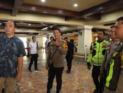 Kapolres Cilegon Pimpin Patroli Wisata Anyer, Pastikan Keamanan Hotel dan Pantai