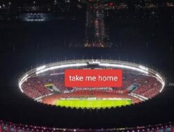 SUGBK Magnet Take Me Home Timnas 2025