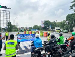 Ops Keselamatan Jaya 2026, Polisi Turun ke Lampu Merah Edukasi Pengendara di Kota Tangerang